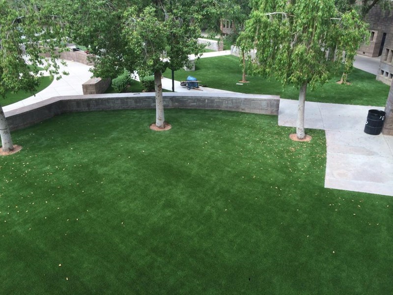 3 Reasons Why You Should Choose Artificial Turf For Your Commercial Property