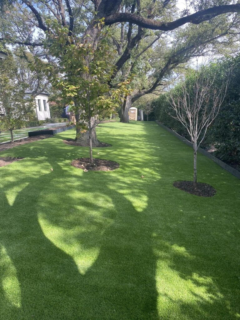 5 Common Lawn Problems Solved by Outdoor Artificial Turf