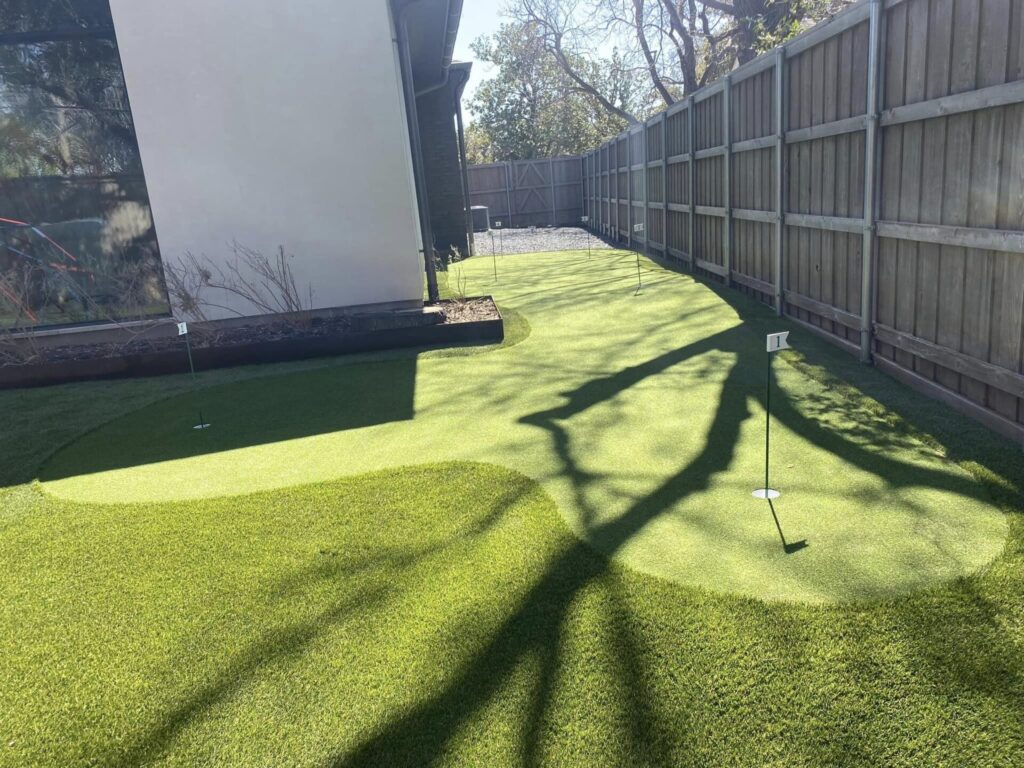 Why Artificial Turf Makes A Great Putting Green