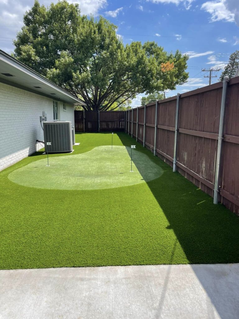 Pro Series Turf with small Putting Green in Dallas, TX