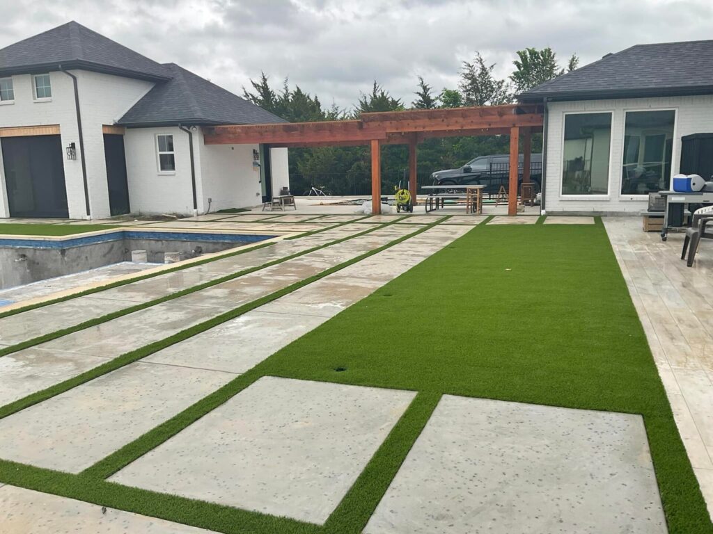 3 Ways You Can Customize Your Lawn with Artificial Grass