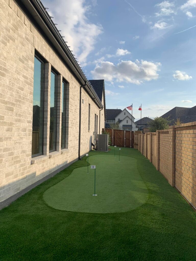 4 hole Putting Green in Frisco, TX